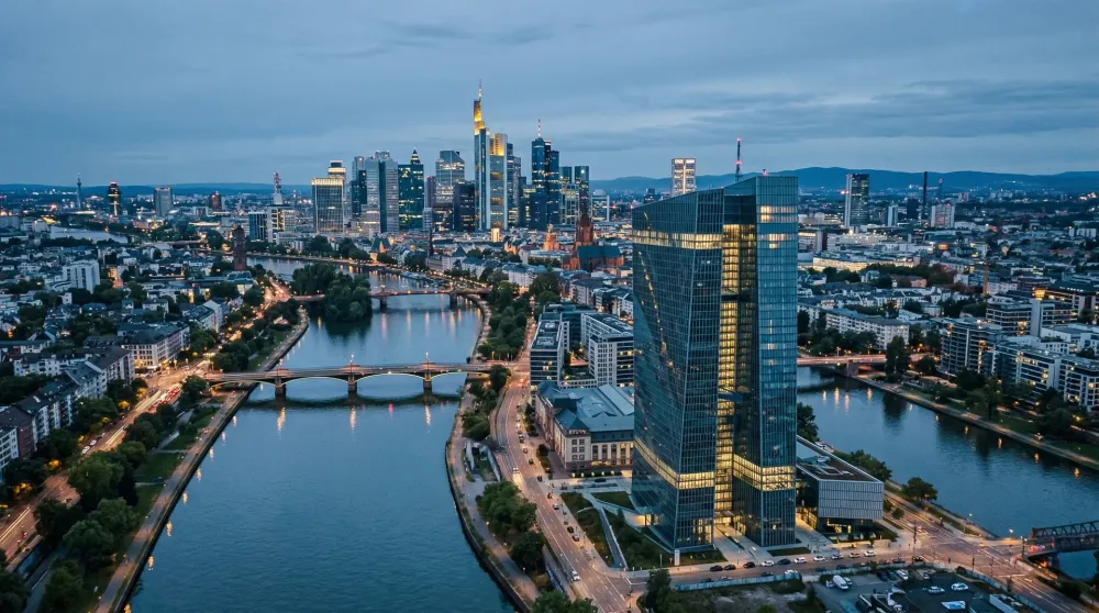 Bankenverband verlaagt Duitse groeiprognose naar 1%: de economische schade van Hormuz wordt zichtbaar Afbeelding bij bericht